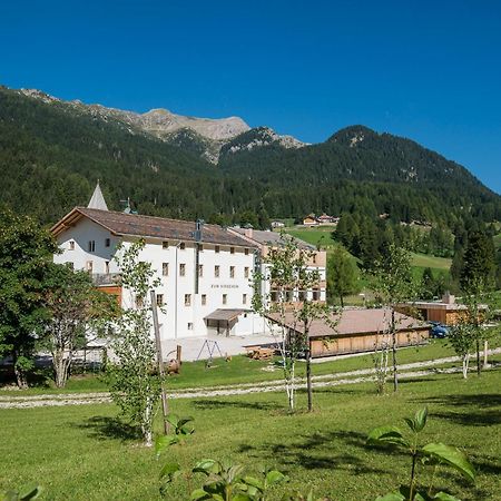Zum Hirschen Boutique Hotel Val Di Non Unsere Liebe Frau im Walde Εξωτερικό φωτογραφία